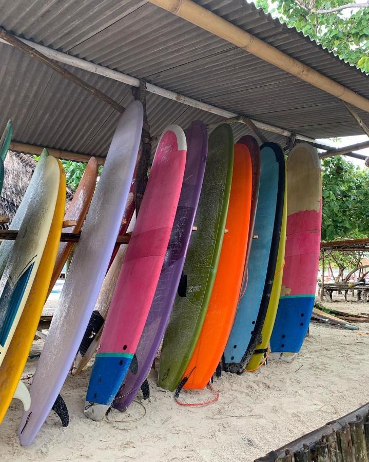Отель Turtle House Lombok Kuta  Экстерьер фото