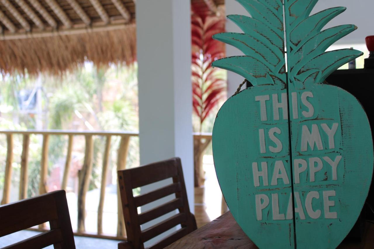 Отель Turtle House Lombok Kuta  Экстерьер фото